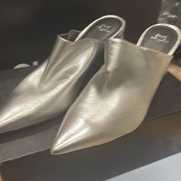 Silver Marc Fisher mules size 10 - Picture 2 of 4